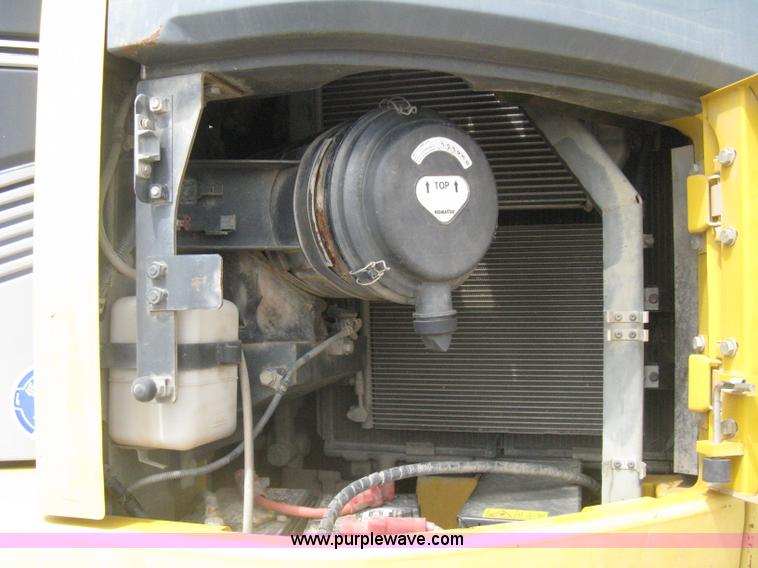 image for item H5383 2003 Komatsu PC228US-3 excavator