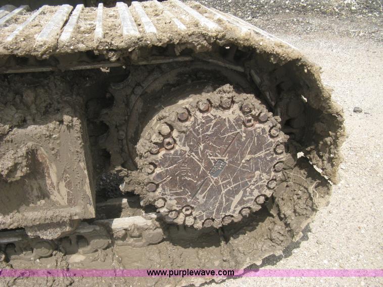 image for item H5383 2003 Komatsu PC228US-3 excavator