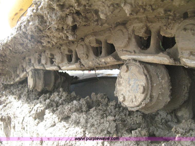 image for item H5383 2003 Komatsu PC228US-3 excavator