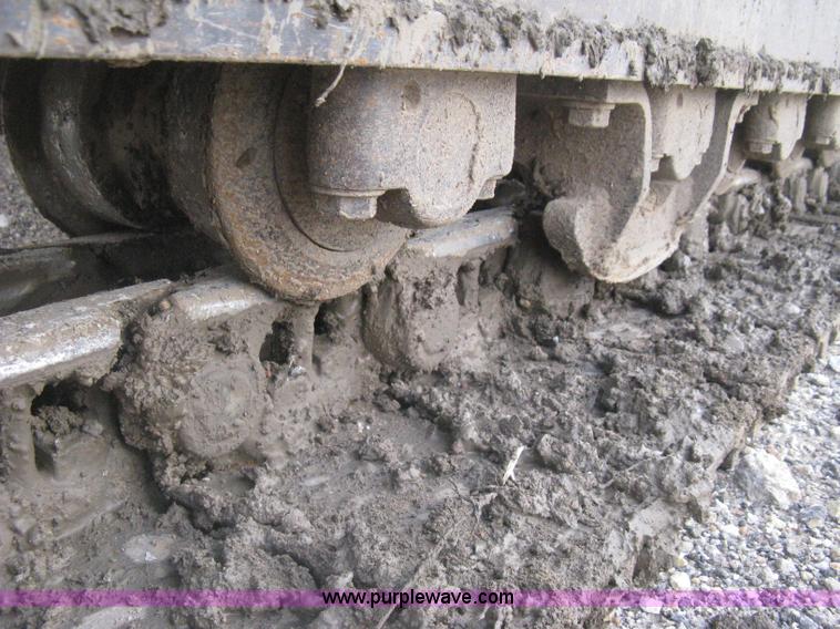 image for item H5383 2003 Komatsu PC228US-3 excavator