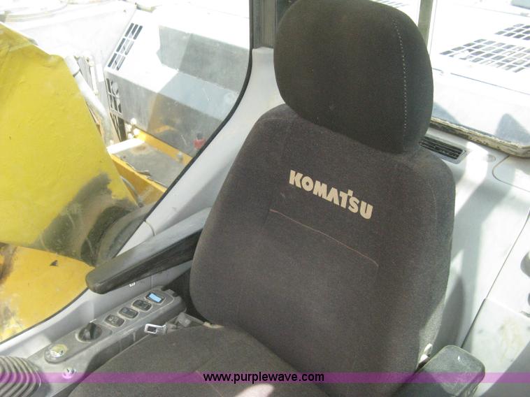 image for item H5383 2003 Komatsu PC228US-3 excavator