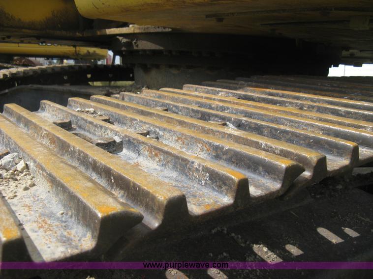 image for item H5383 2003 Komatsu PC228US-3 excavator