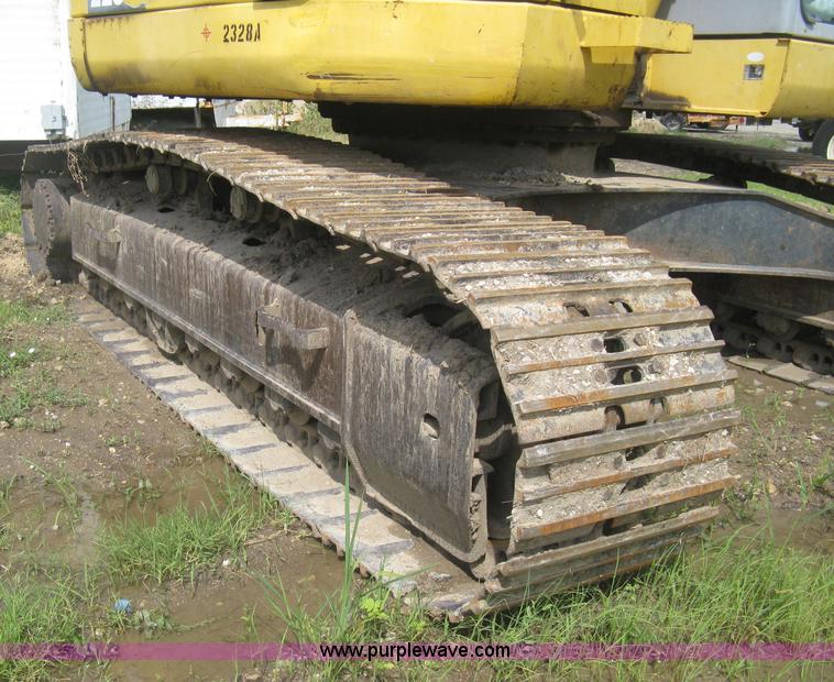 image for item H5383 2003 Komatsu PC228US-3 excavator