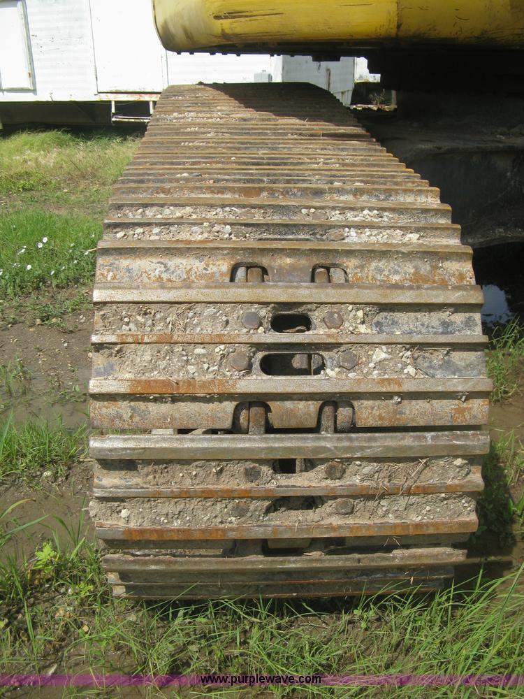 image for item H5383 2003 Komatsu PC228US-3 excavator