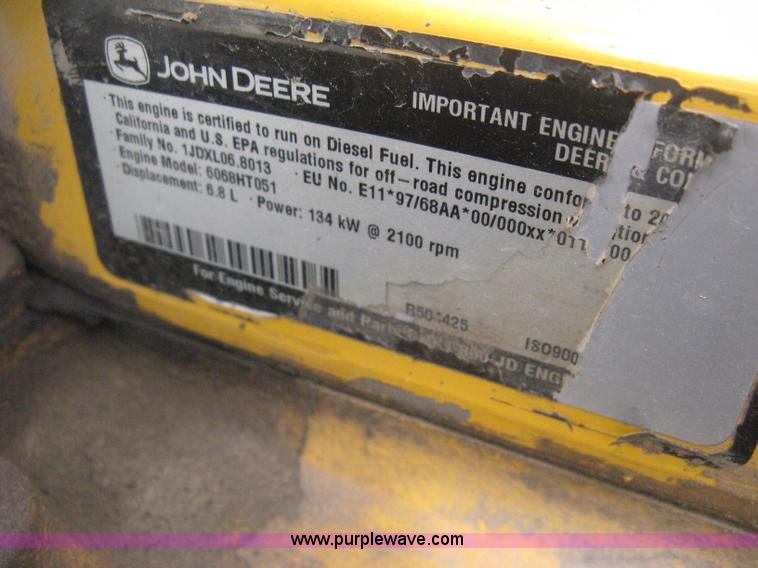 image for item H5408 2001 John Deere 230LC excavator