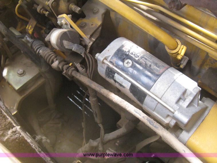 image for item H5408 2001 John Deere 230LC excavator