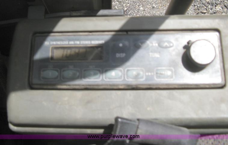 image for item H5408 2001 John Deere 230LC excavator