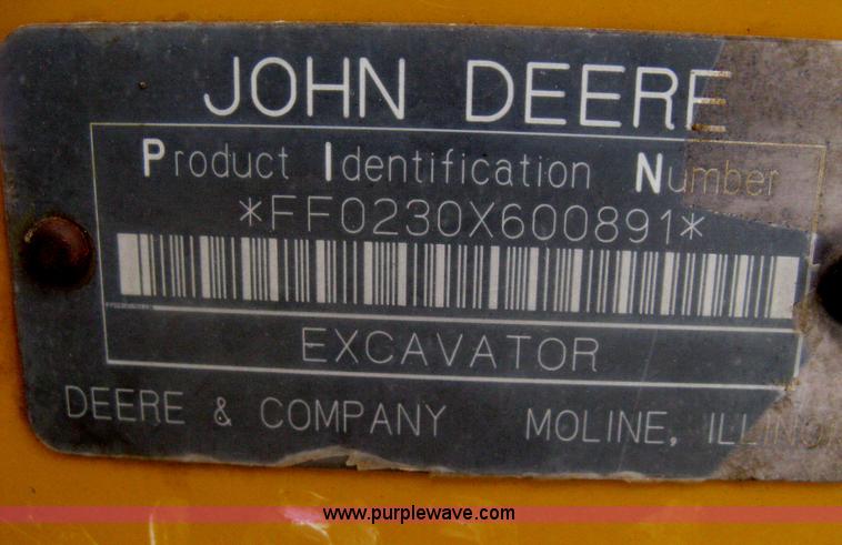 image for item H5408 2001 John Deere 230LC excavator