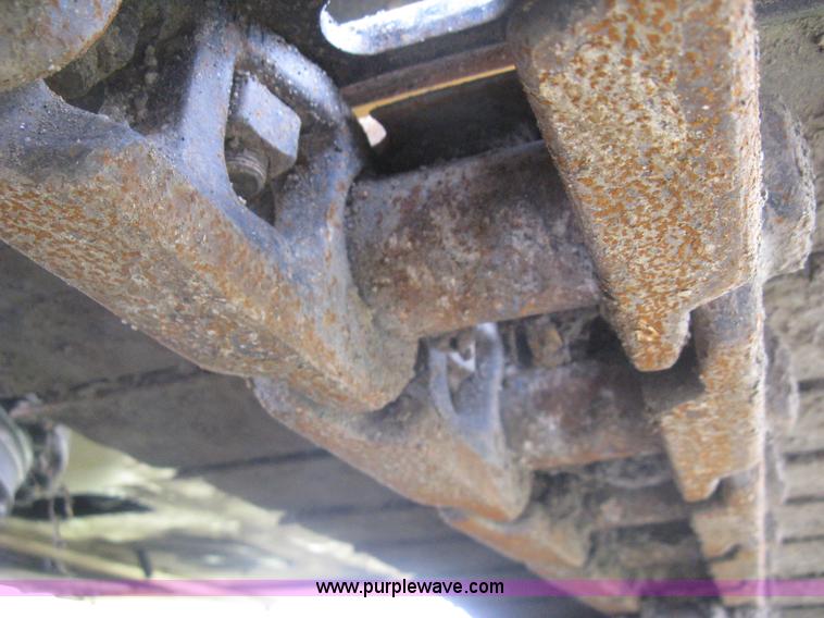 image for item H5408 2001 John Deere 230LC excavator