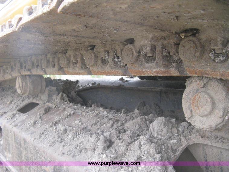 image for item H5408 2001 John Deere 230LC excavator