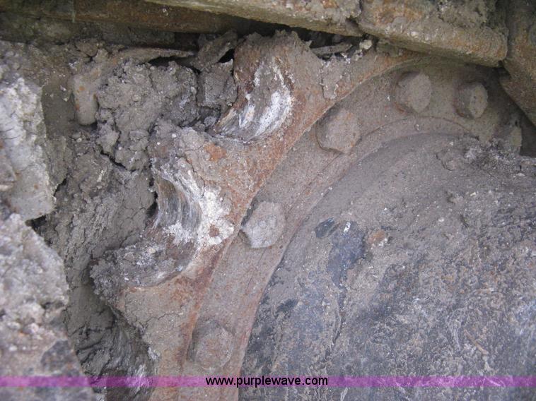 image for item H5408 2001 John Deere 230LC excavator