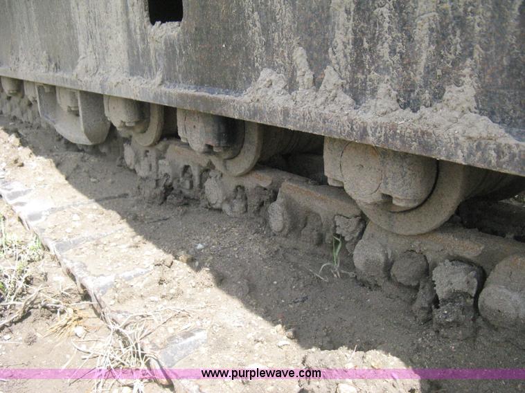 image for item H5408 2001 John Deere 230LC excavator