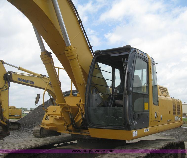 image for item H5410 2003 John Deere 330C LC excavator