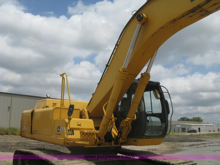 image for item H5410 2003 John Deere 330C LC excavator