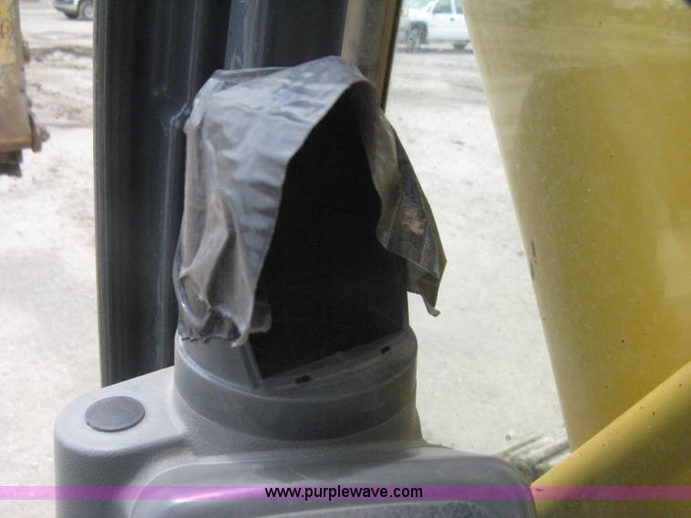 image for item H5410 2003 John Deere 330C LC excavator