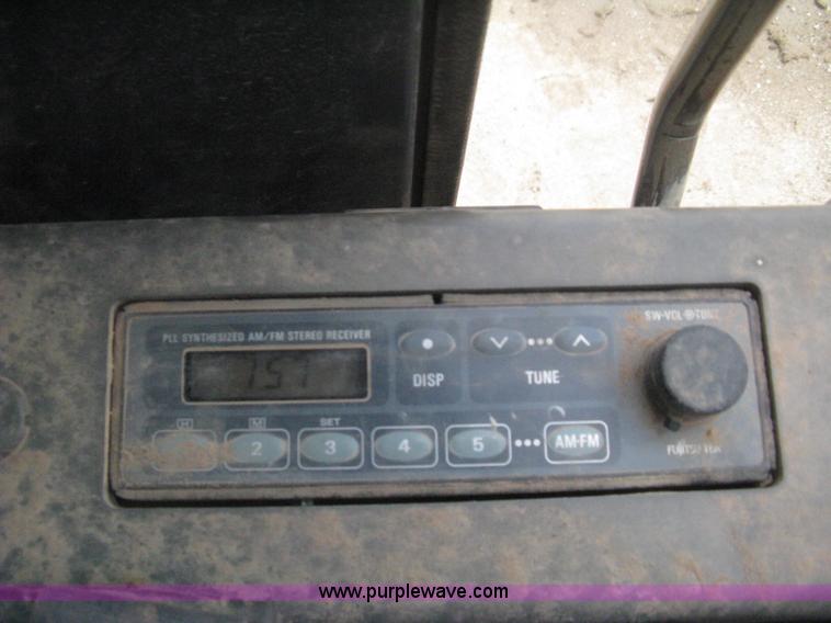 image for item H5410 2003 John Deere 330C LC excavator