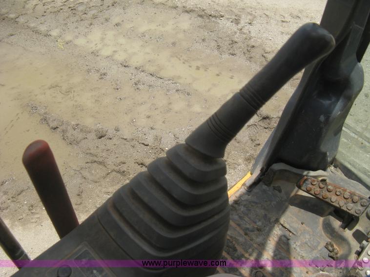 image for item H5410 2003 John Deere 330C LC excavator