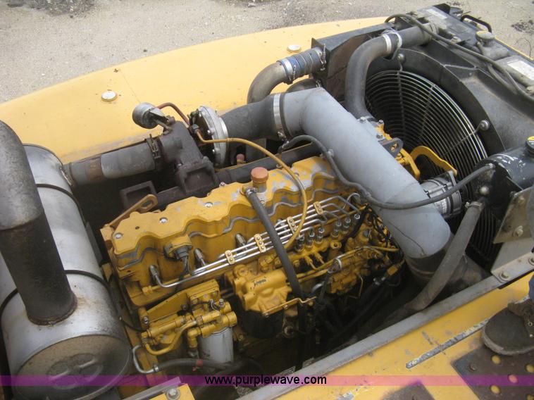 image for item H5410 2003 John Deere 330C LC excavator