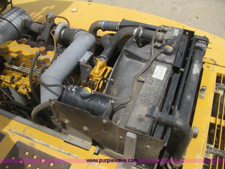 image for item H5410 2003 John Deere 330C LC excavator