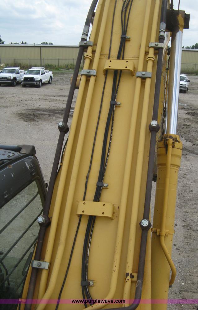 image for item H5410 2003 John Deere 330C LC excavator