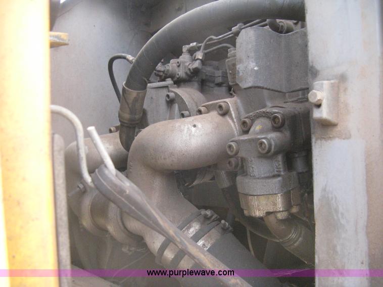 image for item H5410 2003 John Deere 330C LC excavator