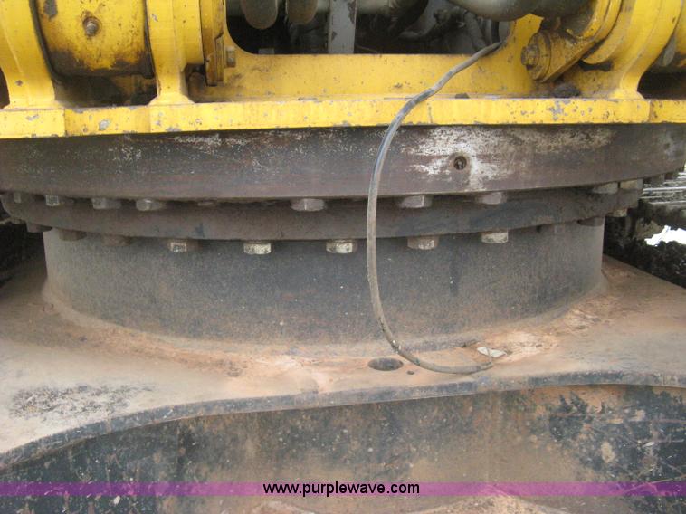 image for item H5410 2003 John Deere 330C LC excavator