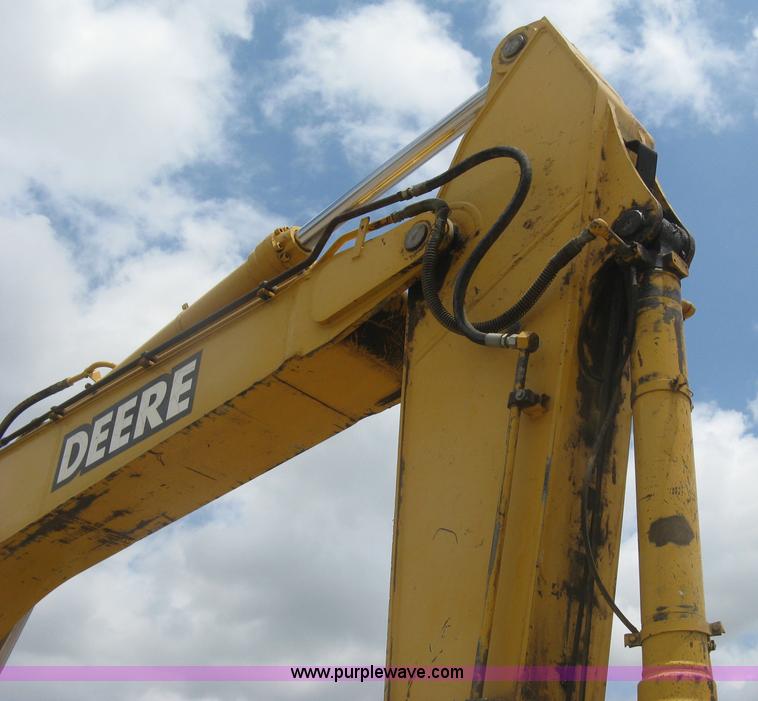 image for item H5410 2003 John Deere 330C LC excavator