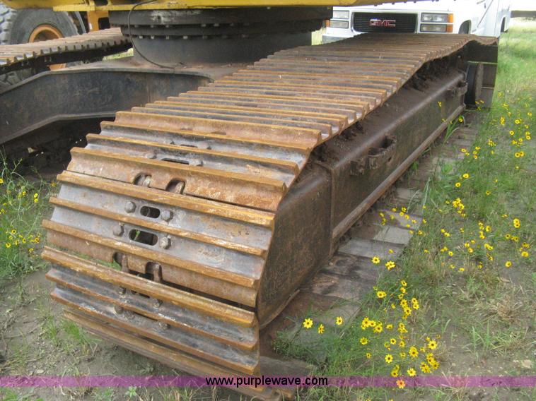 image for item H5410 2003 John Deere 330C LC excavator