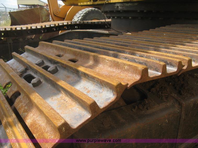 image for item H5410 2003 John Deere 330C LC excavator