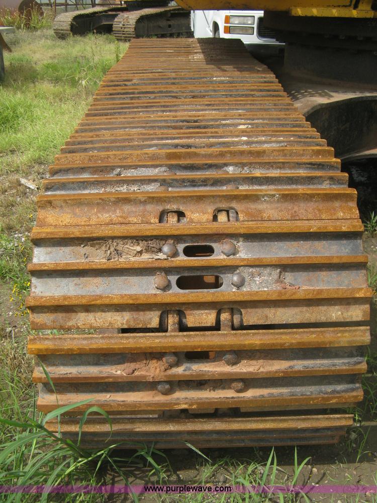 image for item H5410 2003 John Deere 330C LC excavator