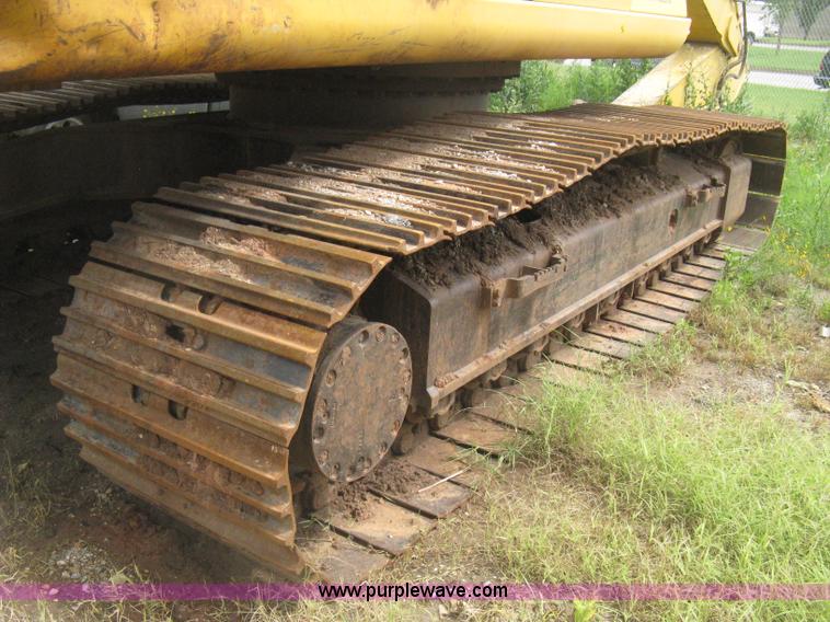 image for item H5410 2003 John Deere 330C LC excavator
