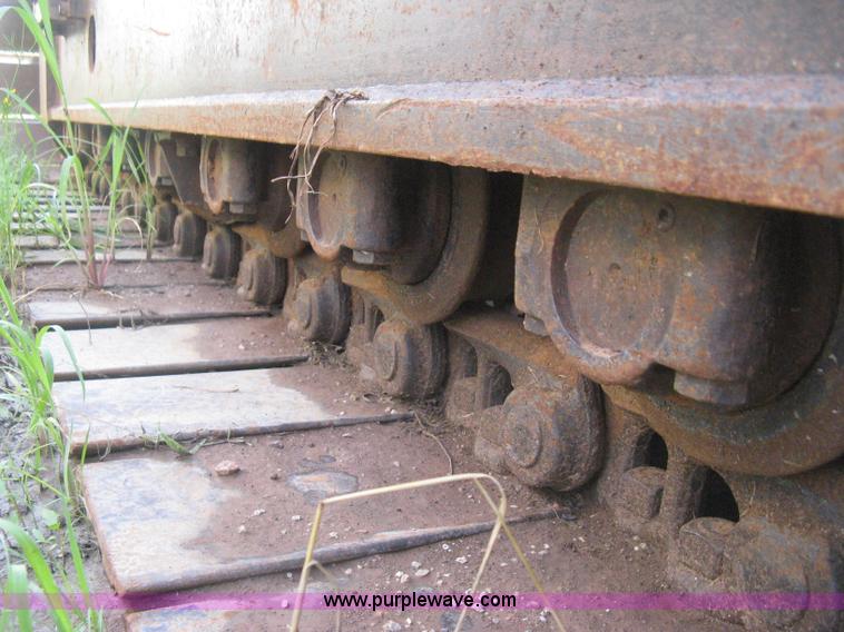 image for item H5410 2003 John Deere 330C LC excavator