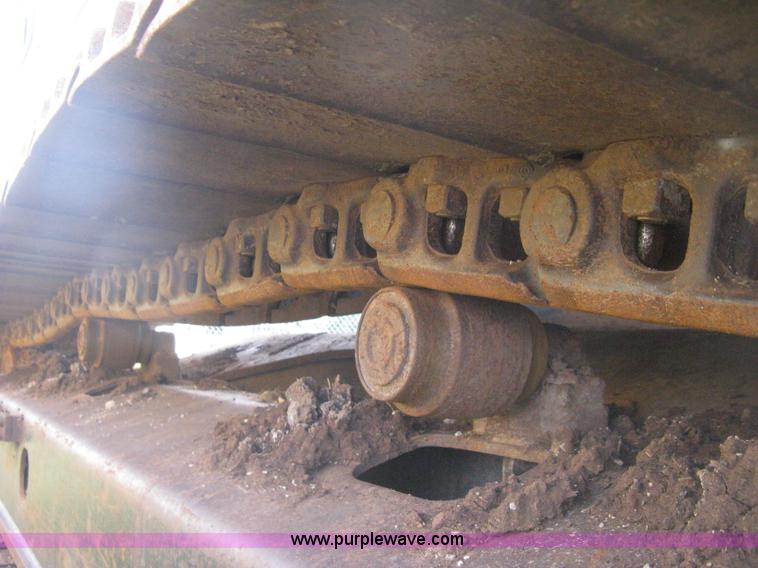 image for item H5410 2003 John Deere 330C LC excavator