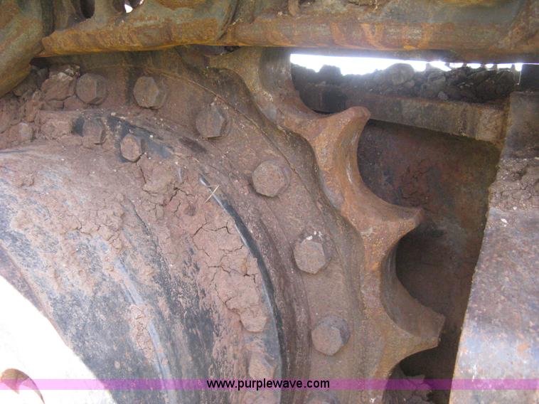 image for item H5410 2003 John Deere 330C LC excavator