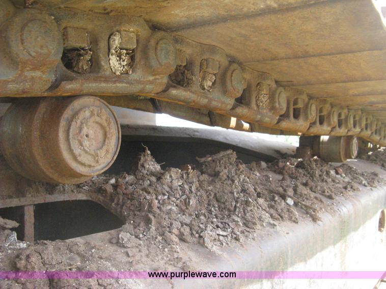 image for item H5410 2003 John Deere 330C LC excavator