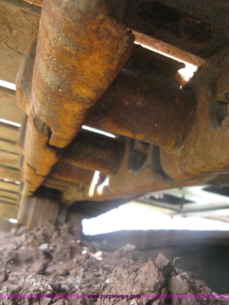 image for item H5410 2003 John Deere 330C LC excavator