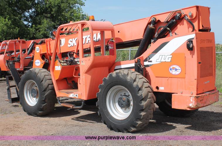 image for item H5638 2007 SkyTrak 10042 telehandler