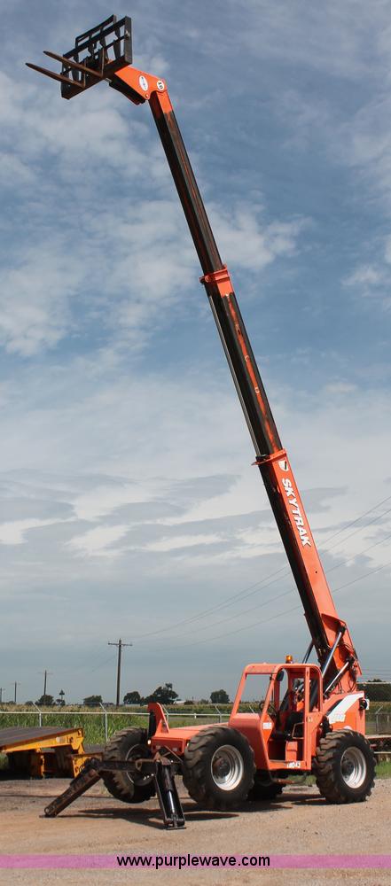 image for item H5638 2007 SkyTrak 10042 telehandler