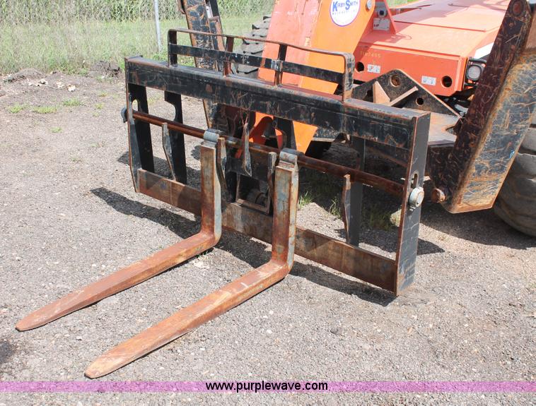 image for item H5638 2007 SkyTrak 10042 telehandler