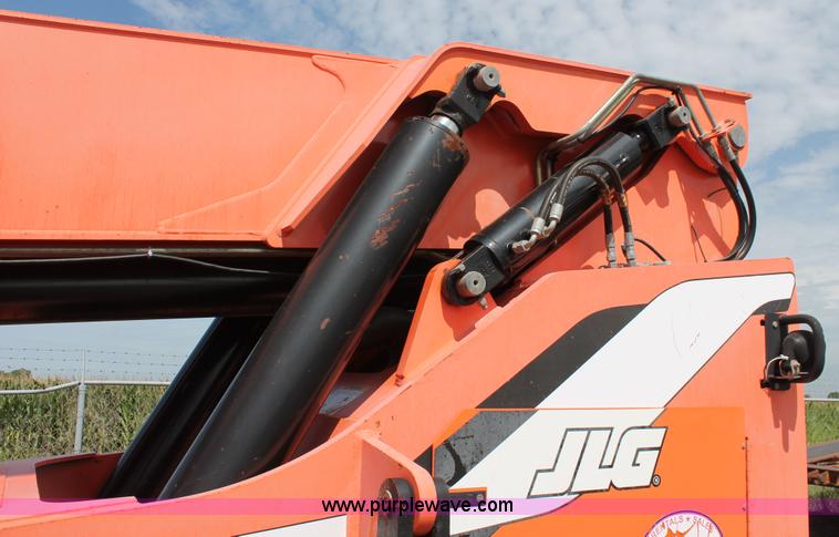 image for item H5638 2007 SkyTrak 10042 telehandler