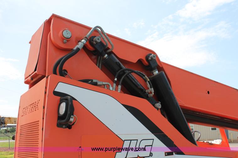 image for item H5638 2007 SkyTrak 10042 telehandler