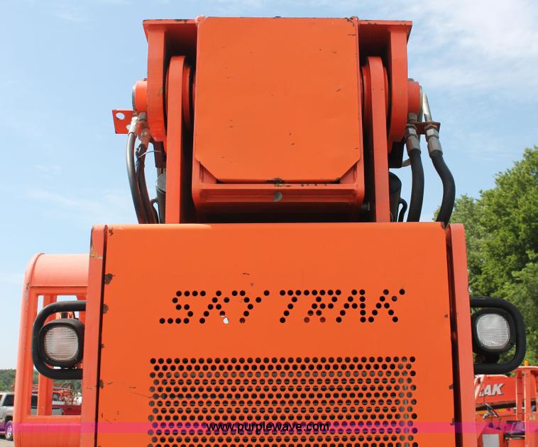image for item H5638 2007 SkyTrak 10042 telehandler