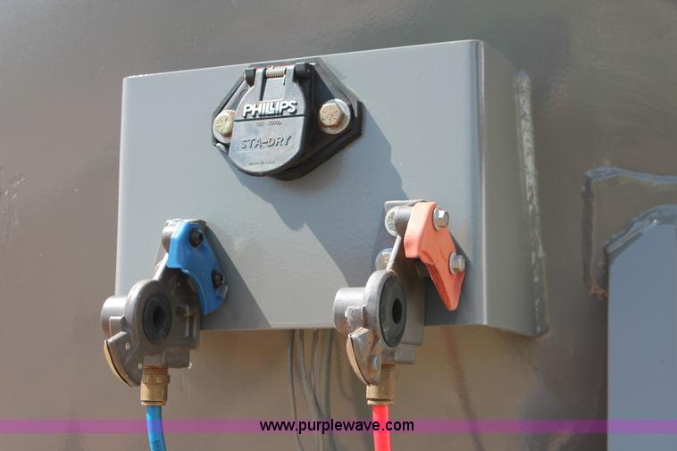 image for item H5639 2013 Roughneck 130 BBL vacuum tank trailer