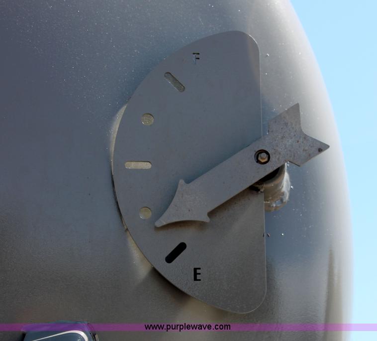 image for item H5639 2013 Roughneck 130 BBL vacuum tank trailer