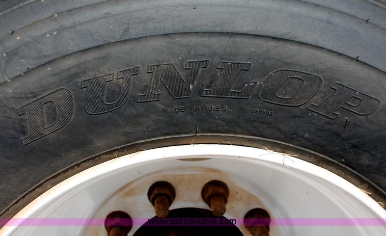 image for item H5639 2013 Roughneck 130 BBL vacuum tank trailer