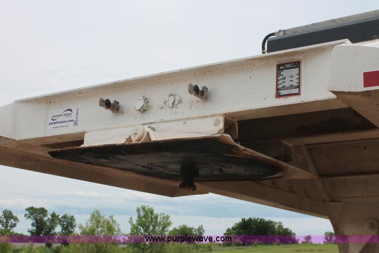 image for item H5641 2007 Construction Trailer Specialist, Inc. BDT-42 triple axle belly dump trailer