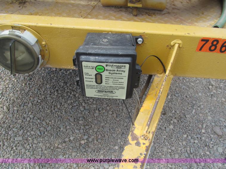 image for item H8917 1999 Vactron PMD-500GT vacuum trailer