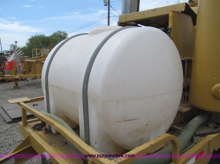 image for item H8917 1999 Vactron PMD-500GT vacuum trailer