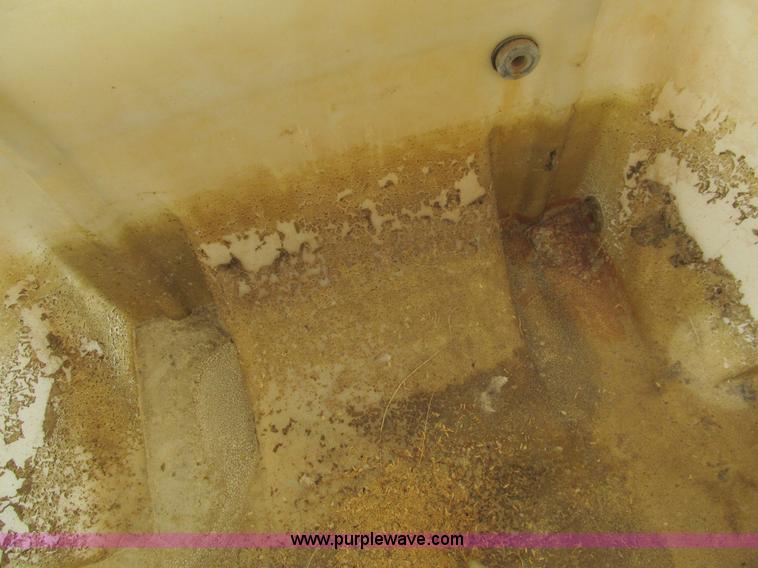 image for item H8917 1999 Vactron PMD-500GT vacuum trailer