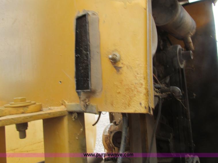 image for item H8917 1999 Vactron PMD-500GT vacuum trailer